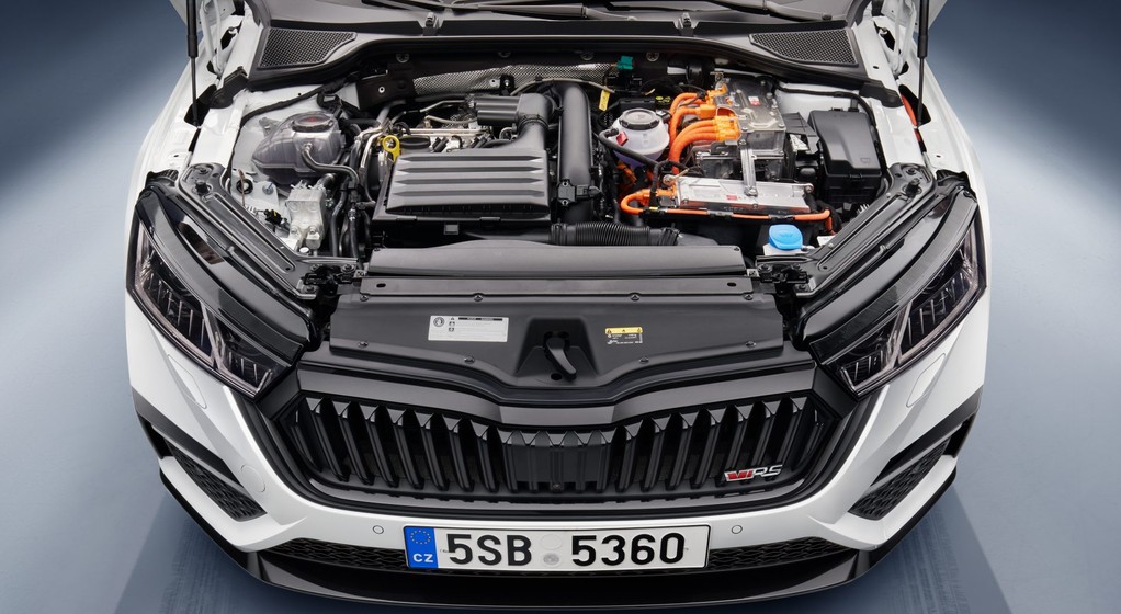 Skoda Octavia RS iV - sportowa hybryda PHEV