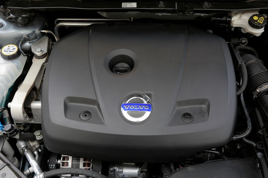 Volvo V40 T5