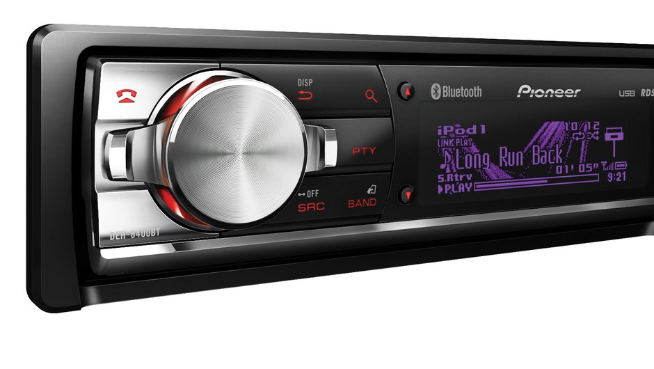 Pioneer: dwa nowe radia na sezon 2012