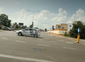 Jak zdać egzamin na Prawo jazdy? - Odcinek 7 – Jak prawidłowo pokonać skrzyżowanie