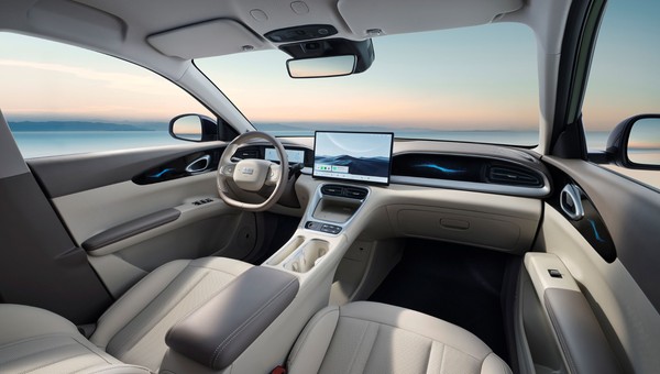 Geely E2
