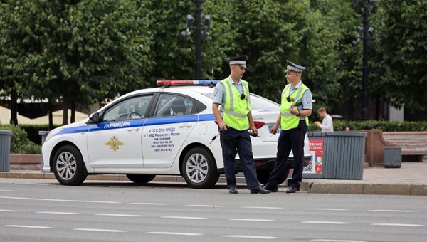 Koniec z suszarkami i fotoradarami. Samochód doniesie na policję, gdy przekroczysz prędkość