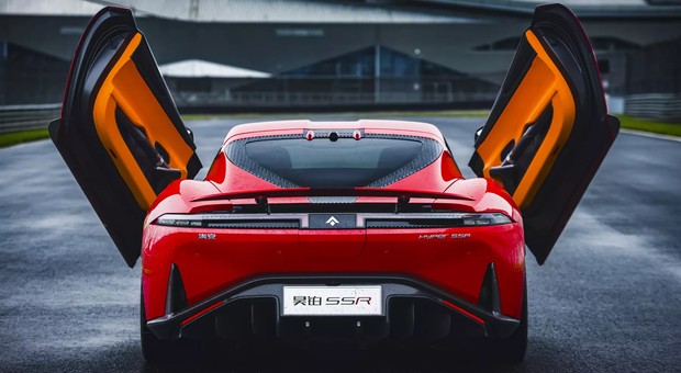 Rimac Nevera z AliExpress. Chińczycy znowu pokazali, że wszystko da się zrobić taniej