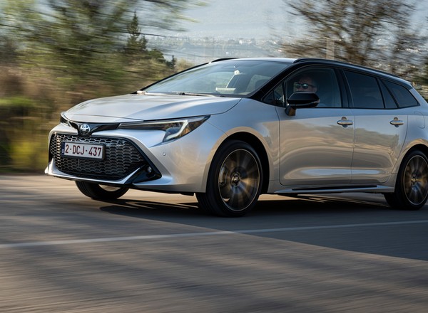 Używana Toyota Corolla czy Volkswagen Golf? Czy taka różnica w cenie jest uzasadniona?