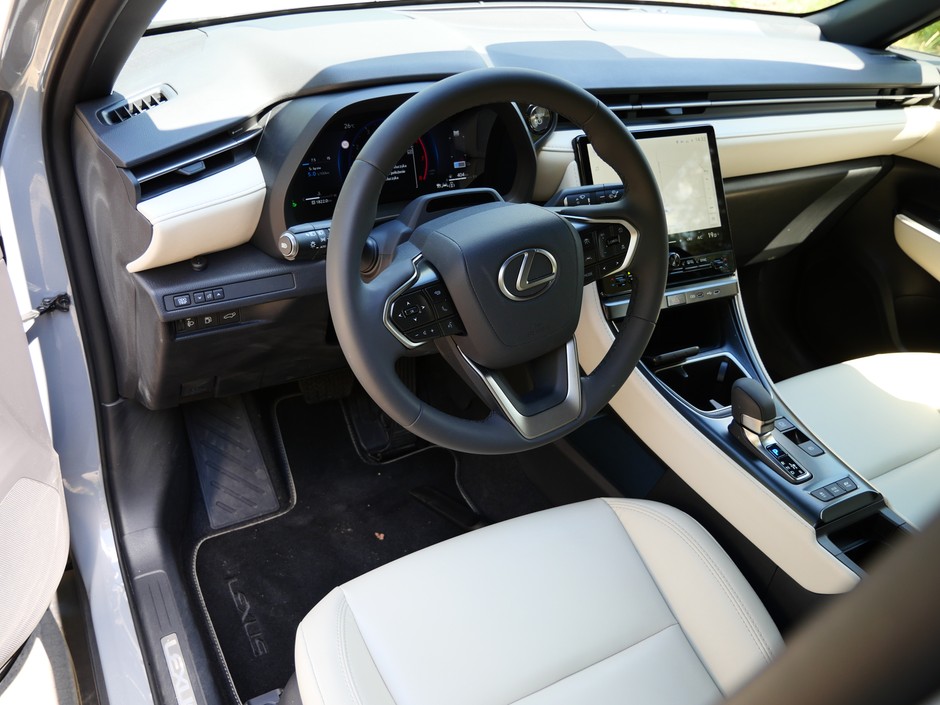 Lexus LBX