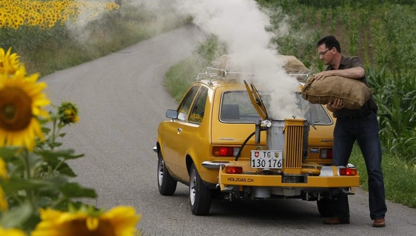 Droga benzyna i lpg? Tankuj chrust! Jak przerobić auto, żeby jeździło na holzgas? 
