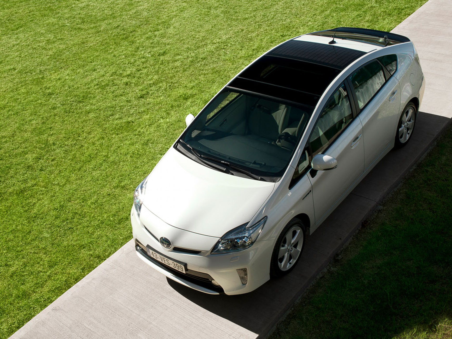 Toyota Prius 2012: retusz naczelnej hybrydy