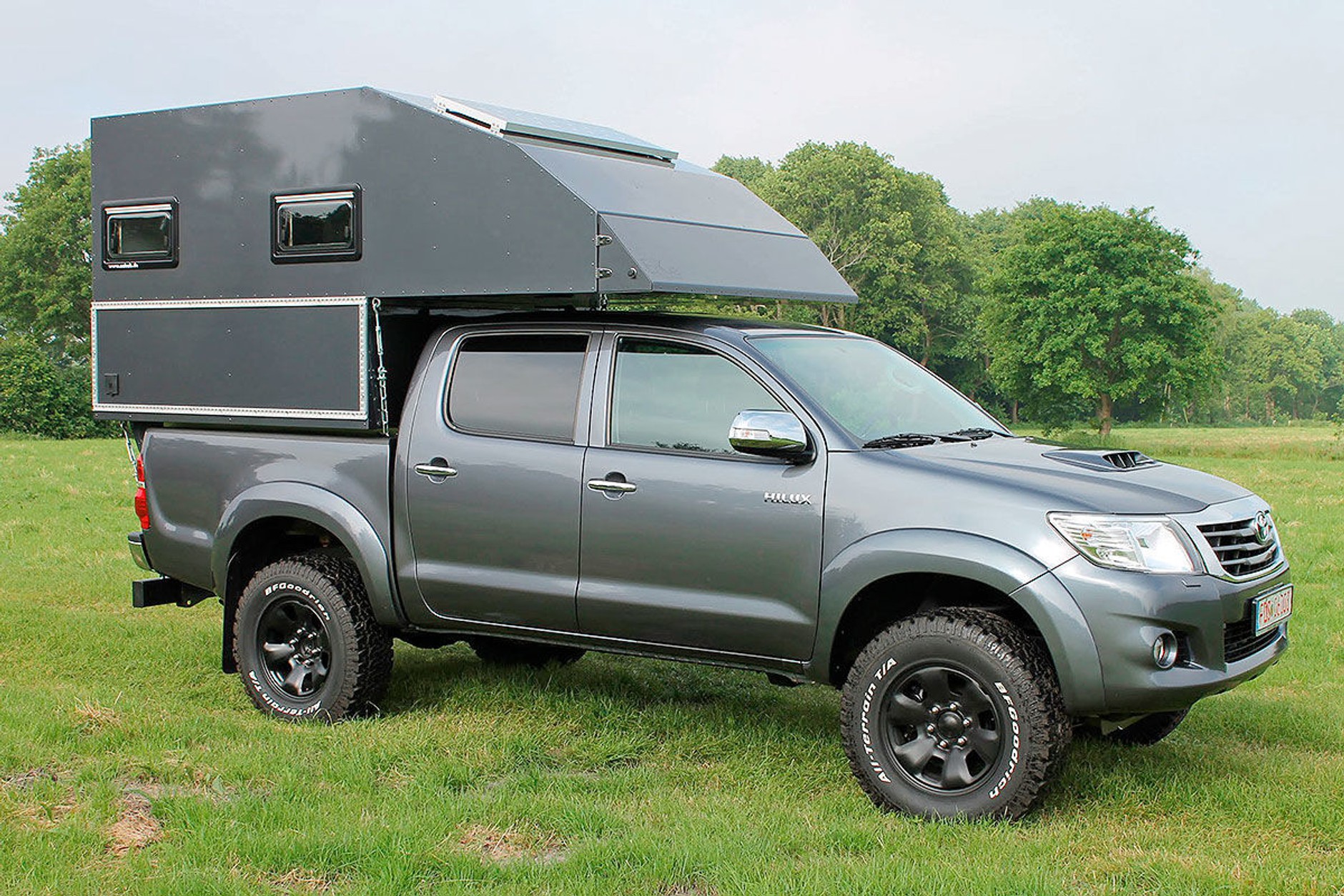 Pikapy z zabudową kampera