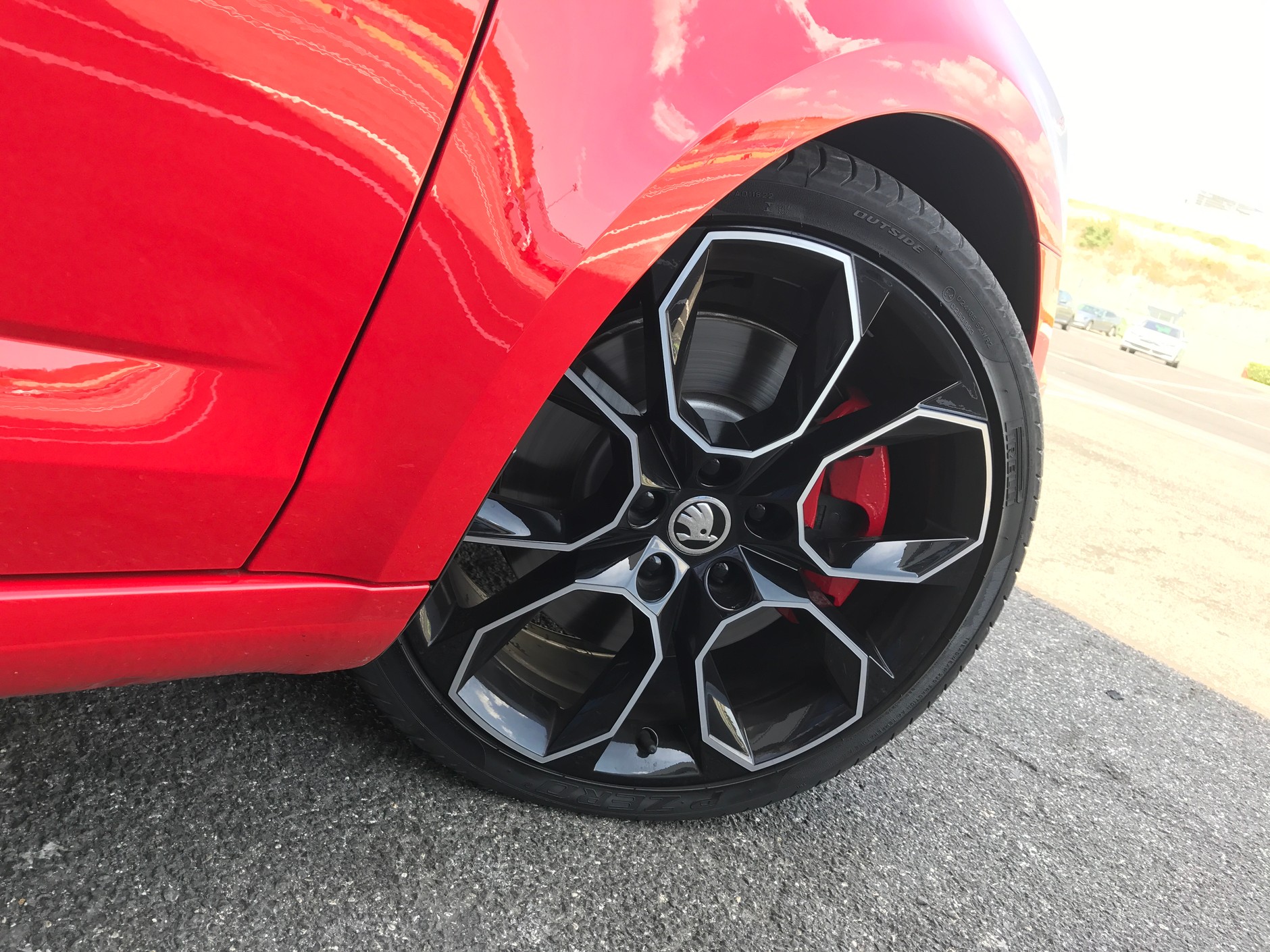 19 calowe felgi Xtreme w standardzie RS 245