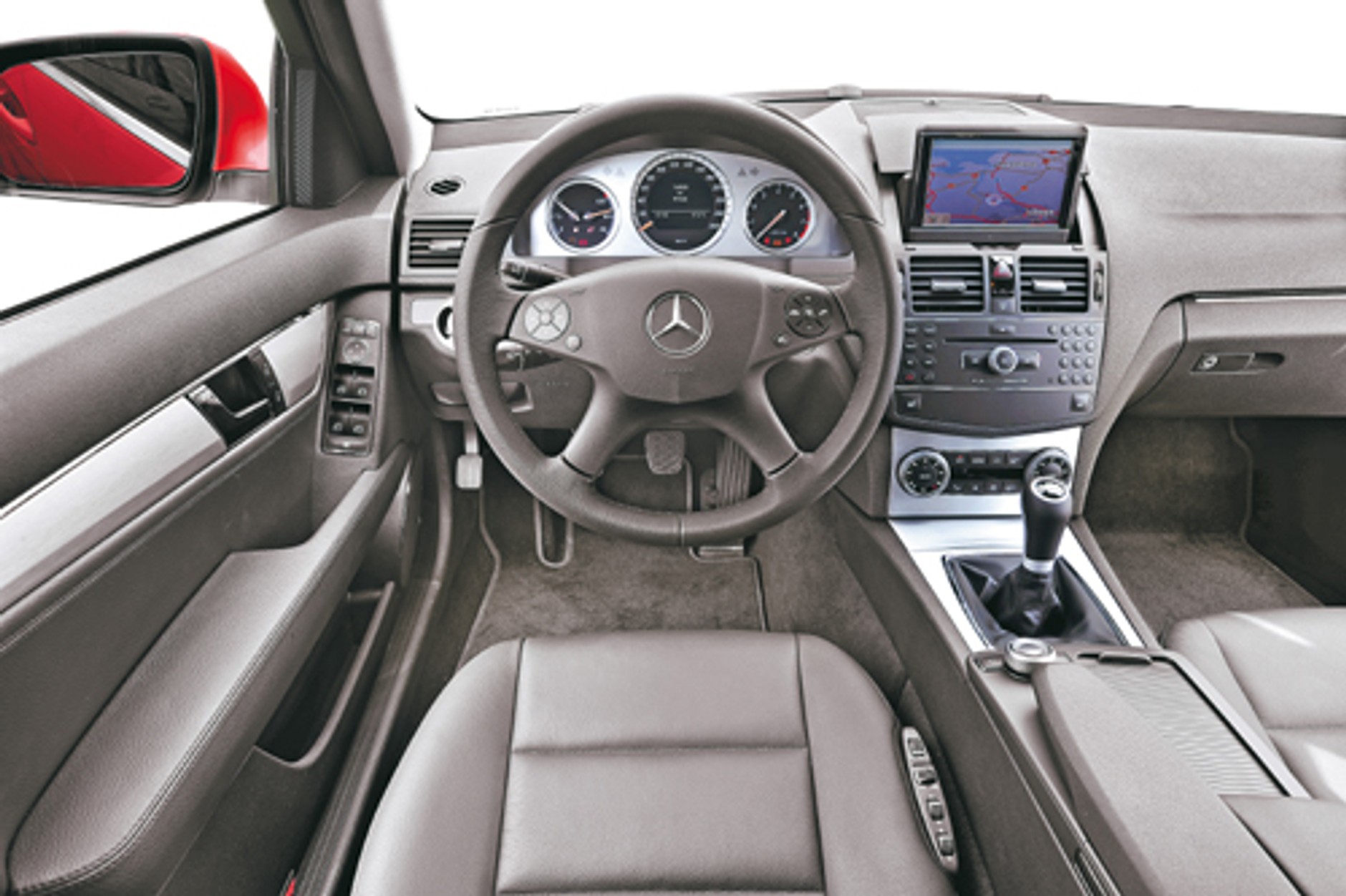 Audi A4 kontra BMW 3 i Mercedes C - Eleganckie i drogie, ale czy praktyczne?