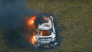 Rosyjski youtuber spalił swojego Mercedesa [Nagranie]