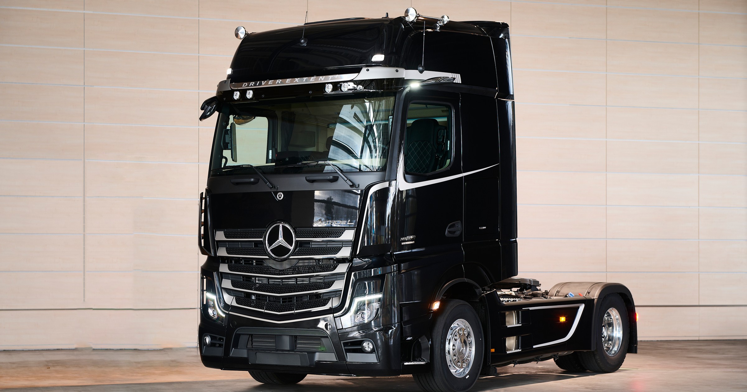 Mercedes Actros L Driver Extent+