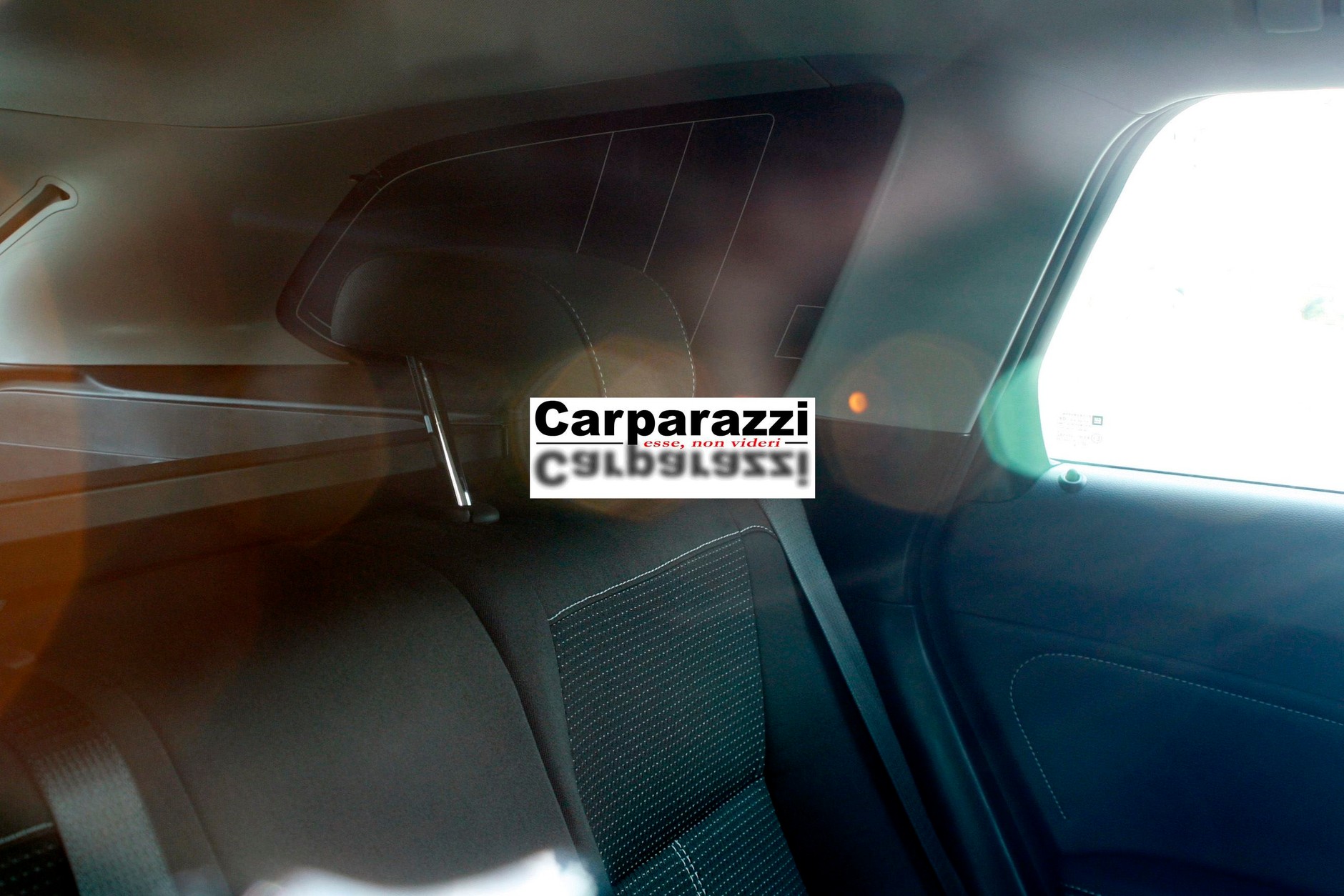 Zdjęcia szpiegowskie: Opel Astra Sports Tourer już w Paryżu