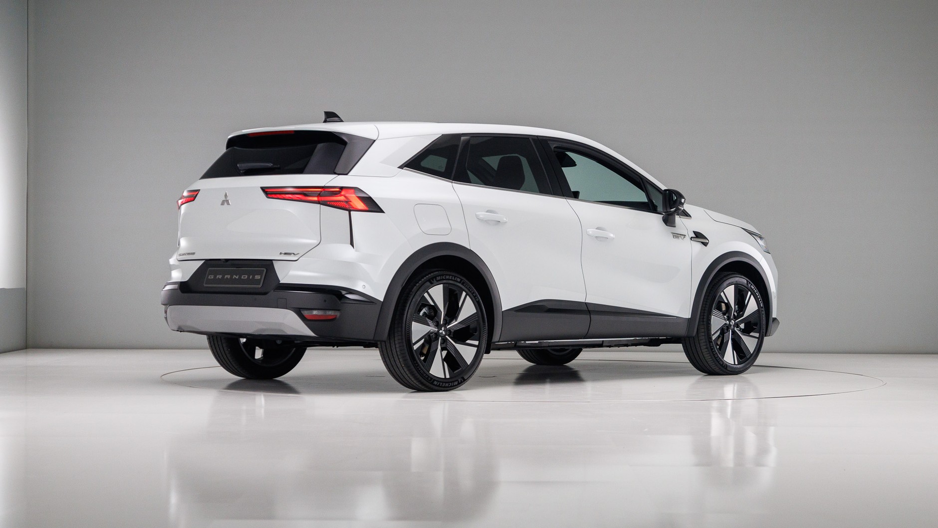 2025 Mitsubishi Grandis
