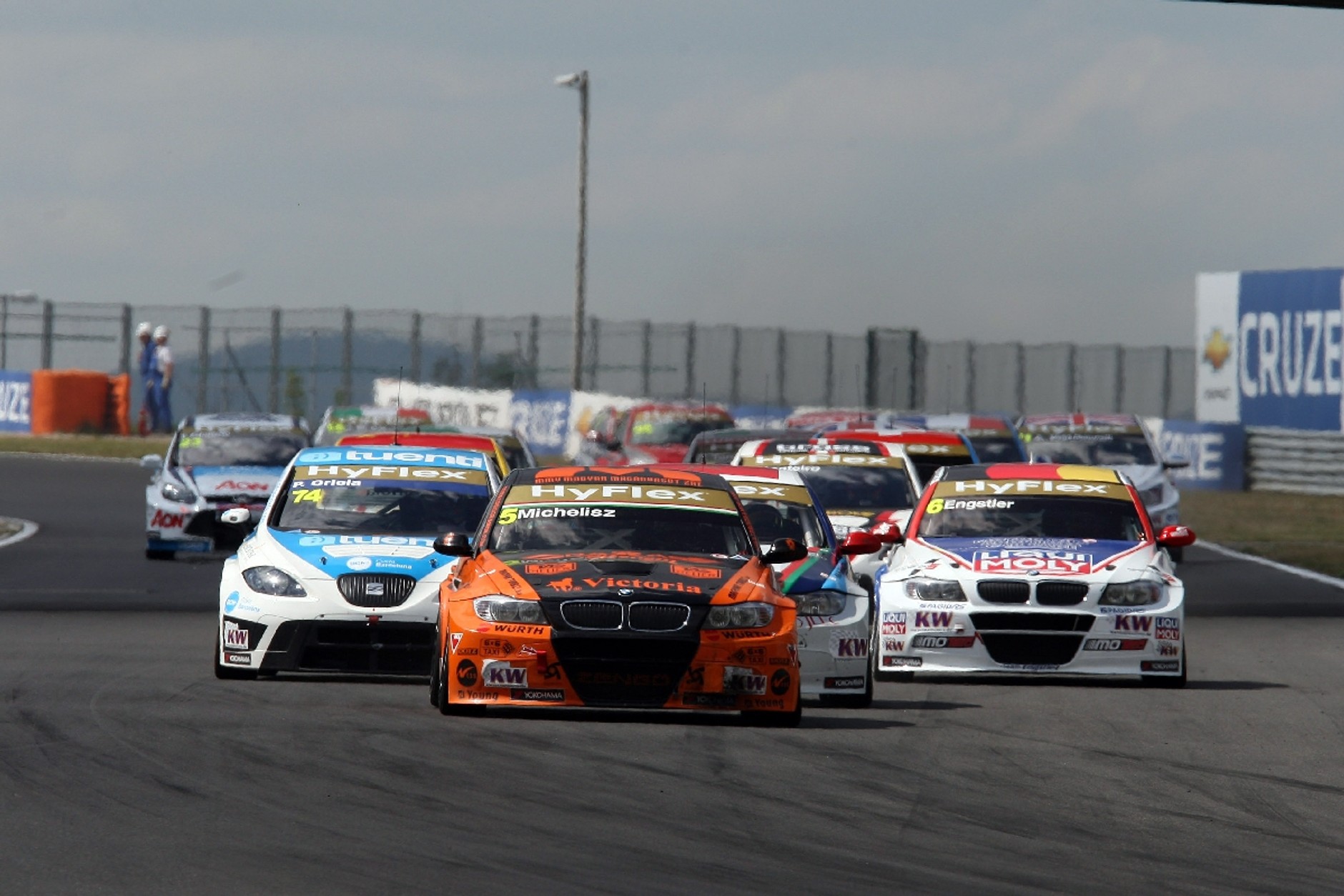 Michelisz wygrywa domową rundę WTCC