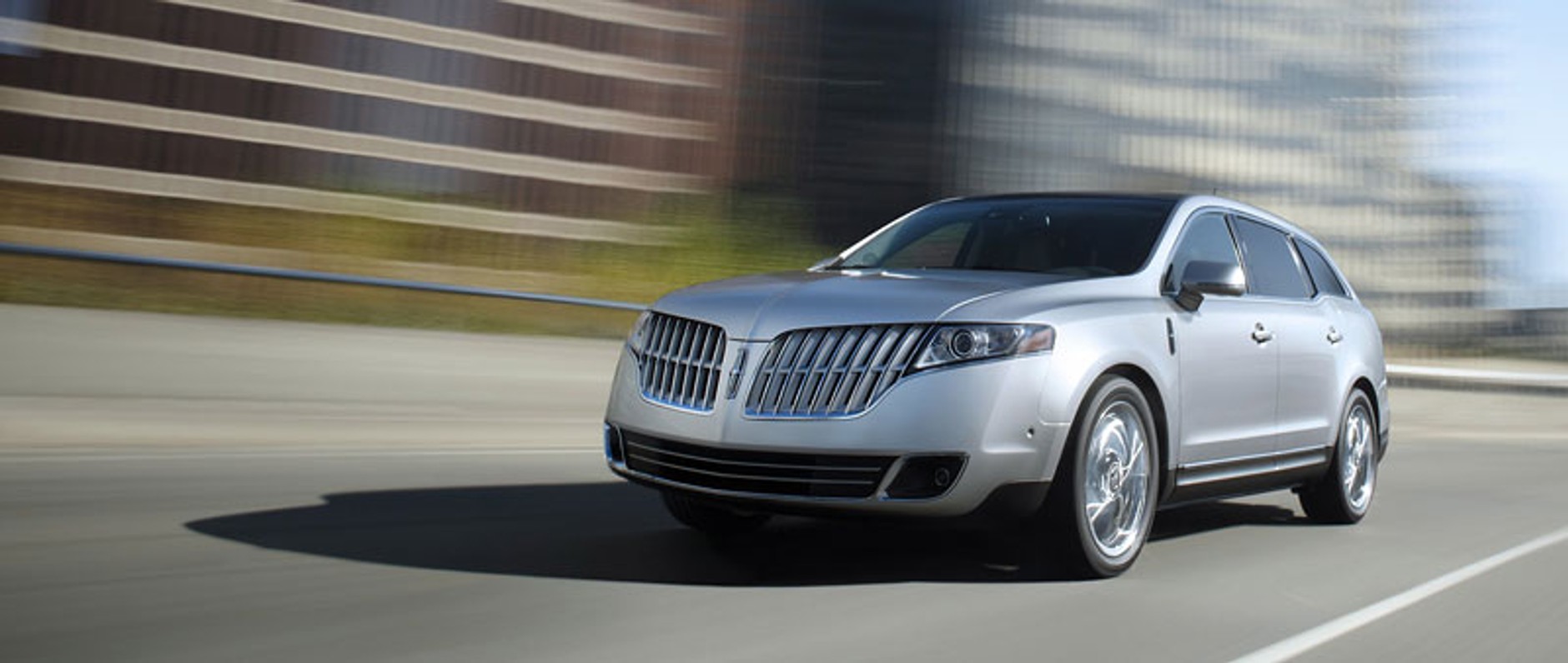Lincoln MKT - wersja seryjna ubiegłorocznego konceptu