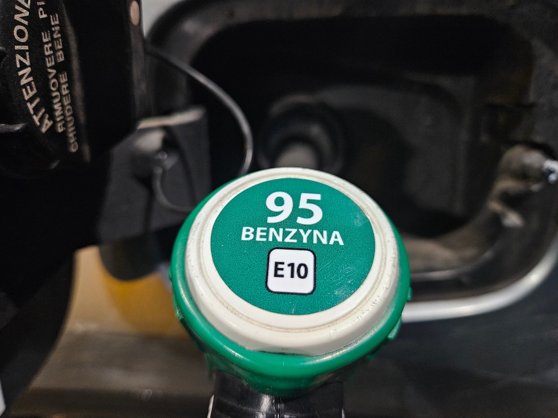 Ceny paliw w Niemczech biją rekordy. Kierowcy jadą do Polski po tańsze tankowanie