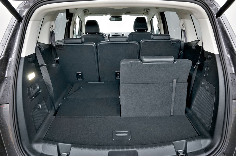 Ford S-Max 2.0 TDCi - bardzo efektowny van