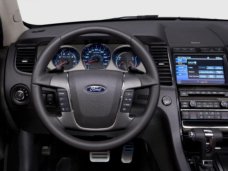 Ford Taurus SHO – rodzinny sedan w najostrzejszej wersji