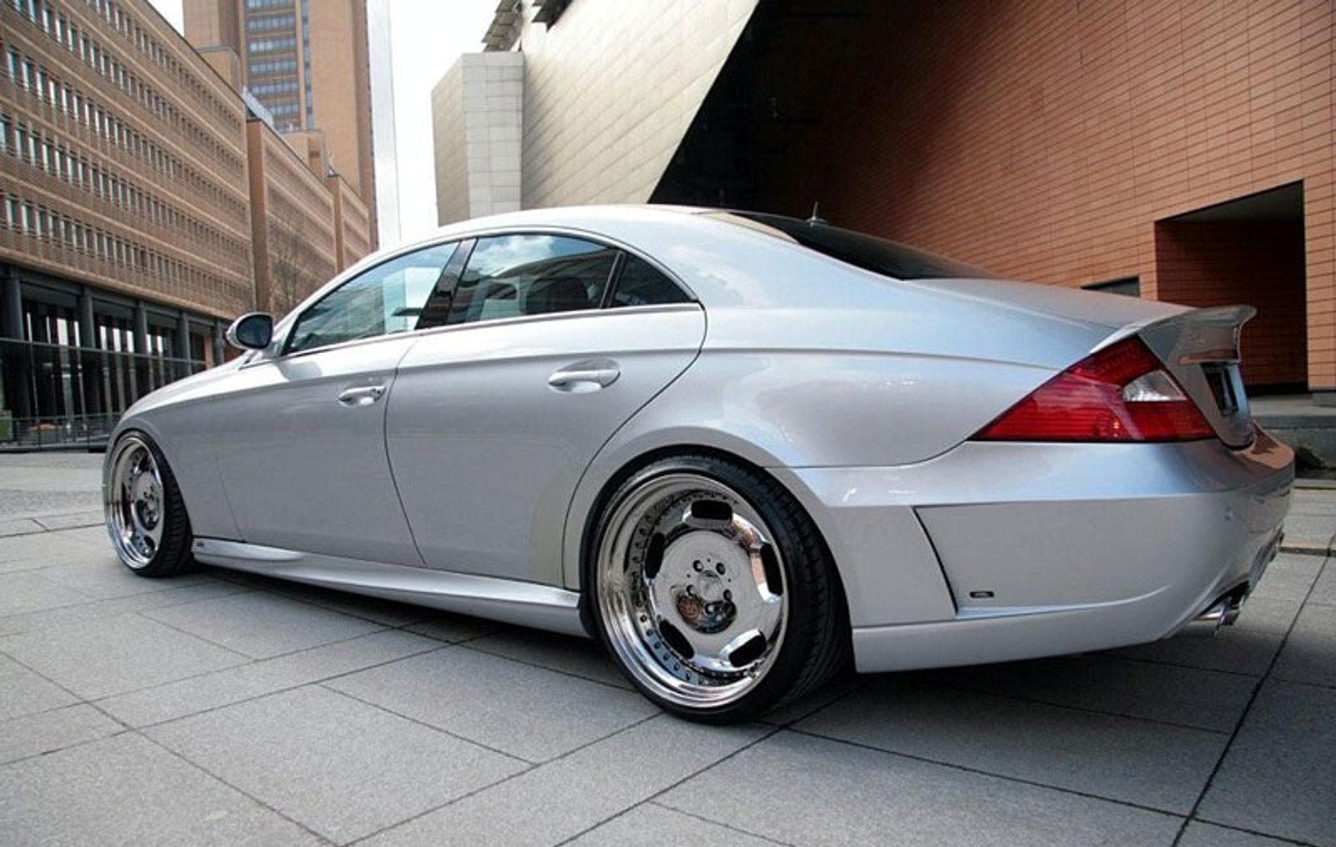 Mercedes-Benz CLS – ostra stylistyka  MEC Design