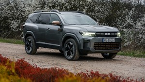 Dacia Bigster z miękką hybrydą i fabrycznym LPG. Cena jest rewelacyjna