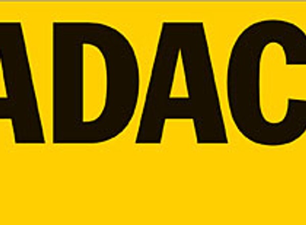ADAC: test porównawczy ostrzegający przed nieumyślnym zjechaniem z pasa ruchu