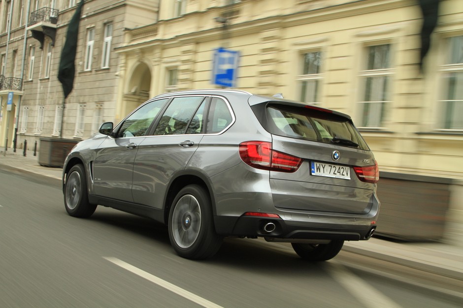 BMW X5 xDrive25d (1)