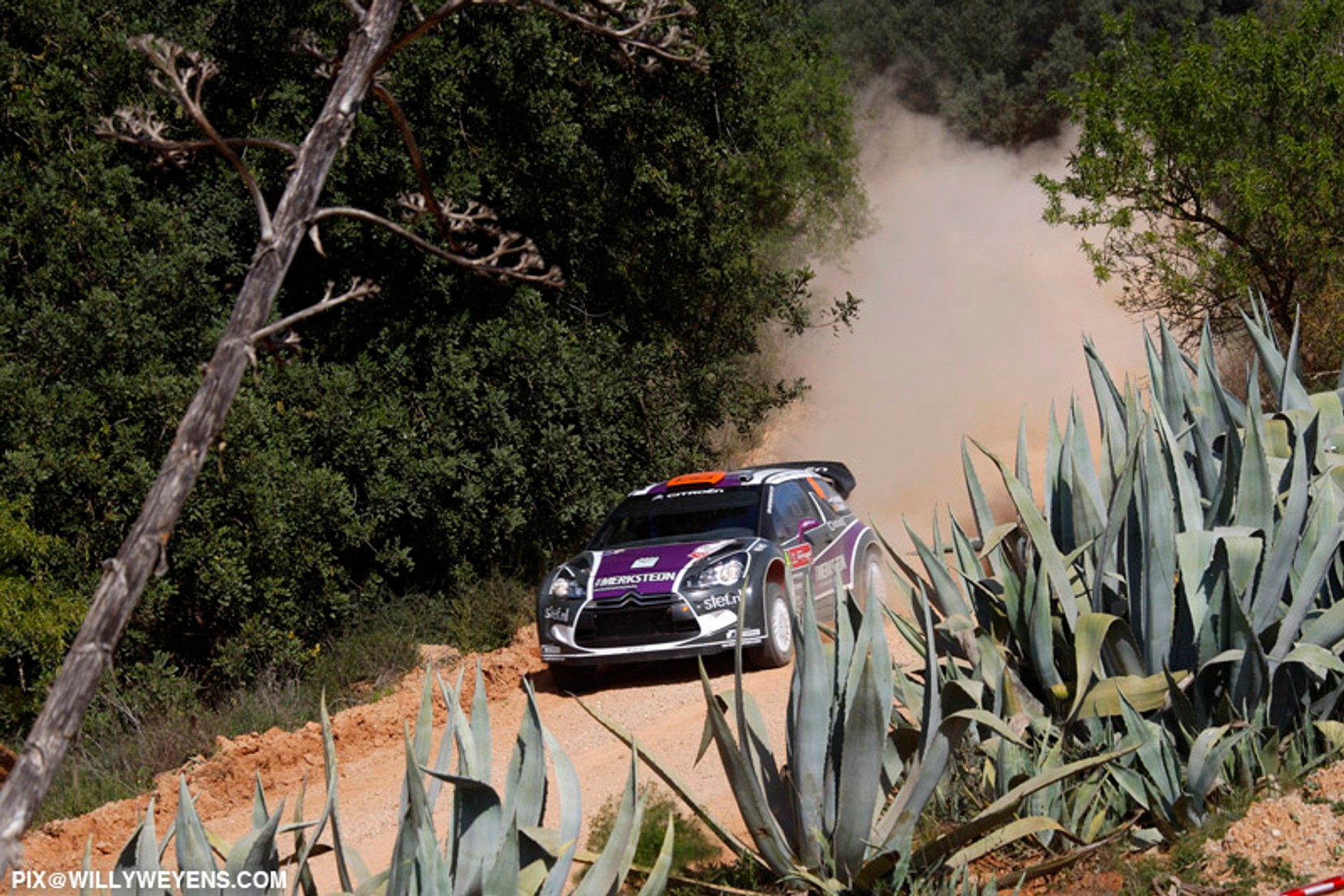 Rajd Portugalii 2011: złoty Ogier, dublet Citroena (3. etap, wyniki)