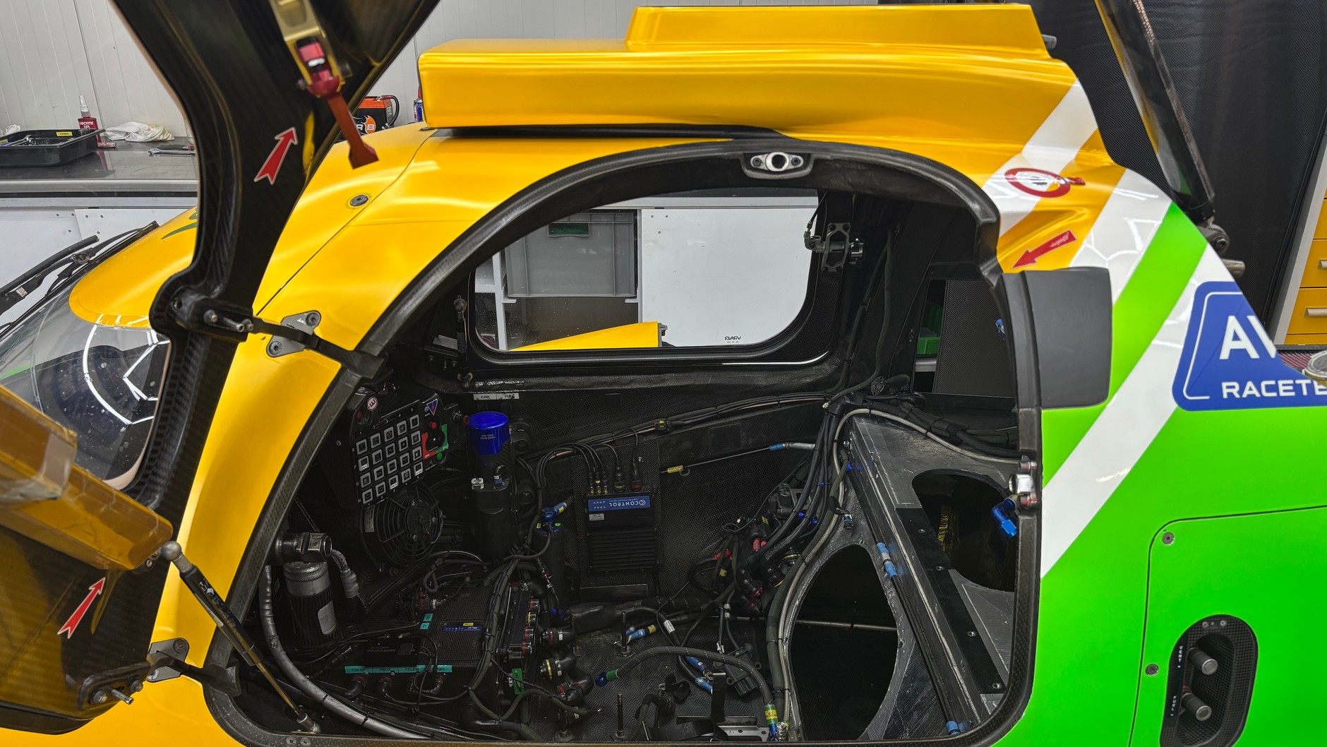 Wizyta w siedzibie Inter Europol Competition przed wyjazdem do Le Mans
