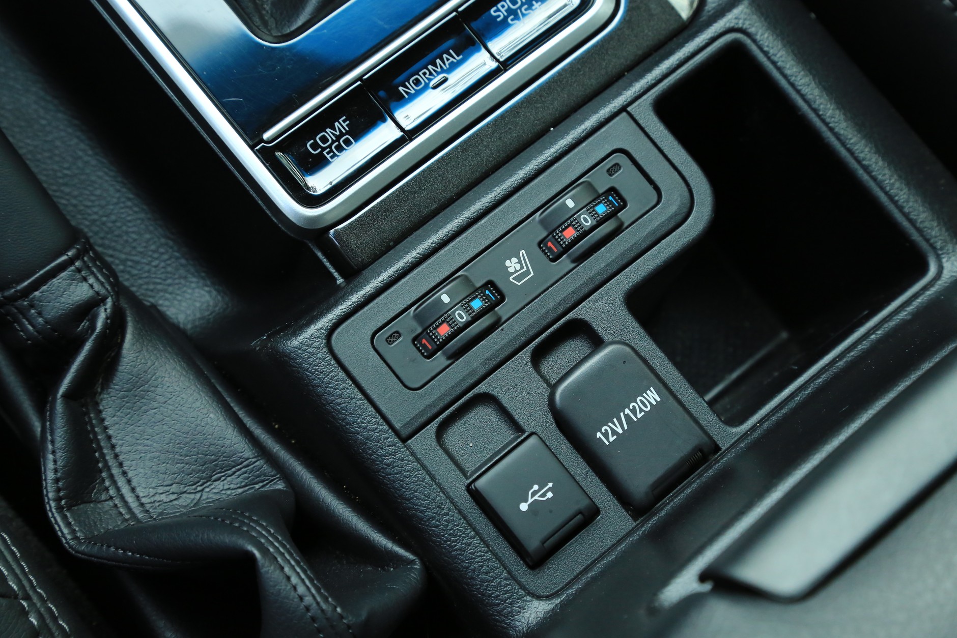 Toyota Land Cruiser 2.8 D-4D 204 KM 6 A/T 4×4