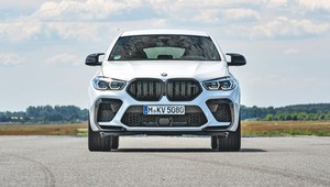 Kompletnie zniszczone BMW X6 M wróciło do żywych i jeździ
