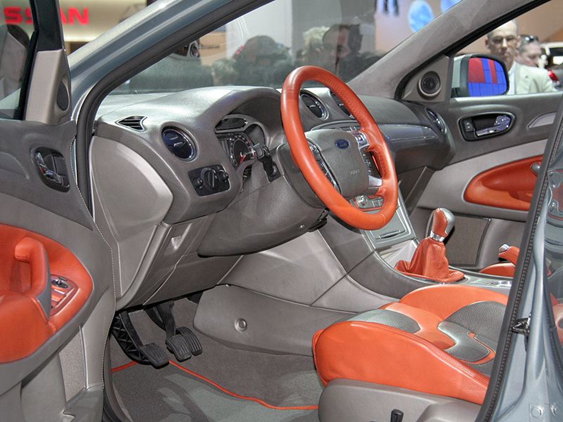 Paryż na żywo: fotogaleria z targów – Ford Mondeo