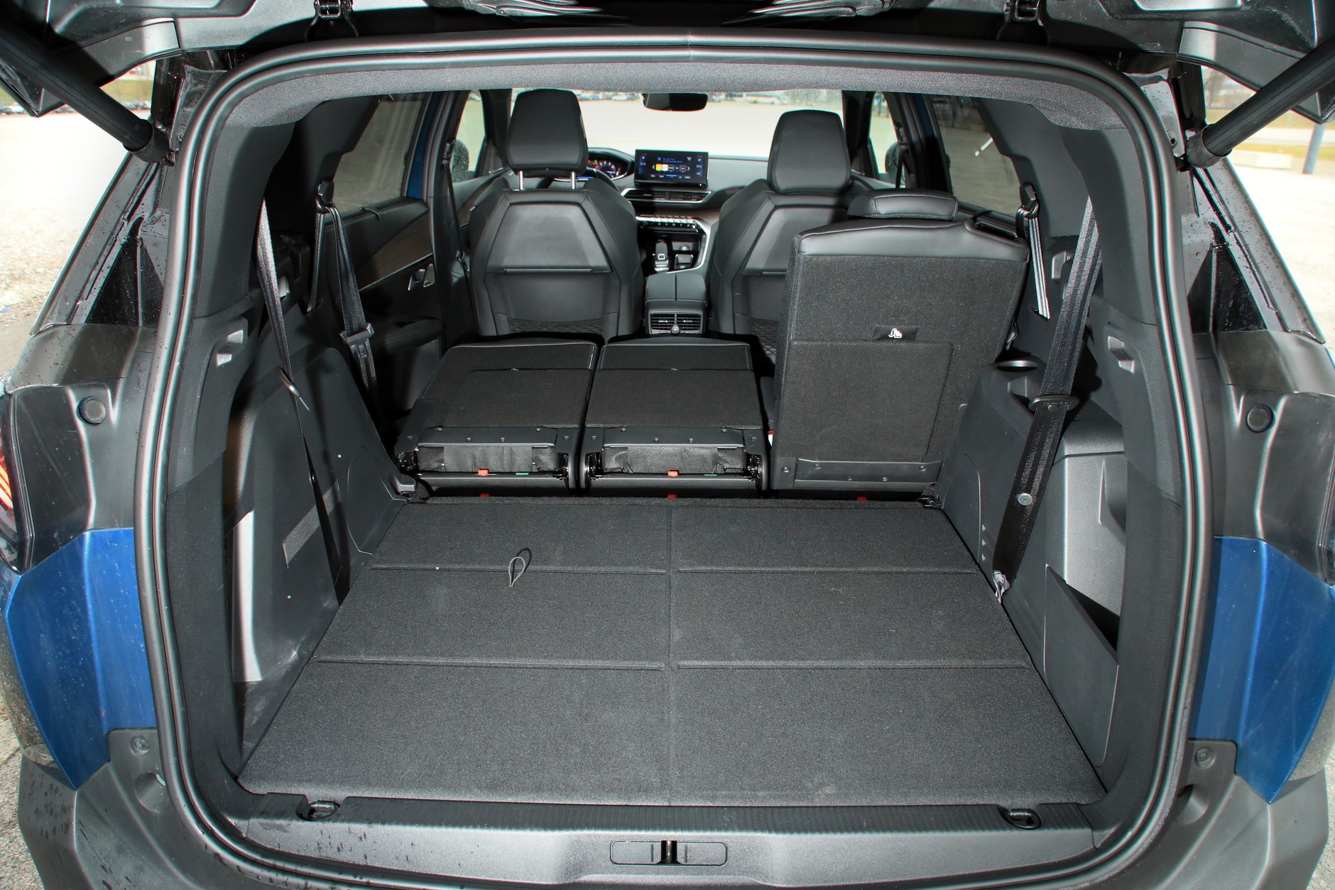 Peugeot 5008 po liftingu to nadal SUV z cechami vana