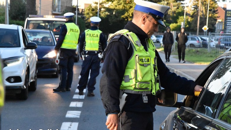 Policjanci sprawdzili kilkuset kierowców