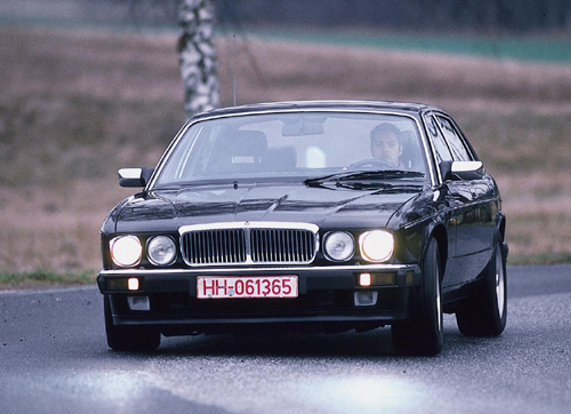Jaguar XJ 40 - Klasyk z wadami