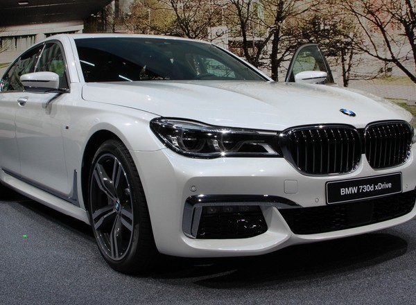 BMW Serii 7 - luksusu nigdy za wiele (Frankfurt 2015)