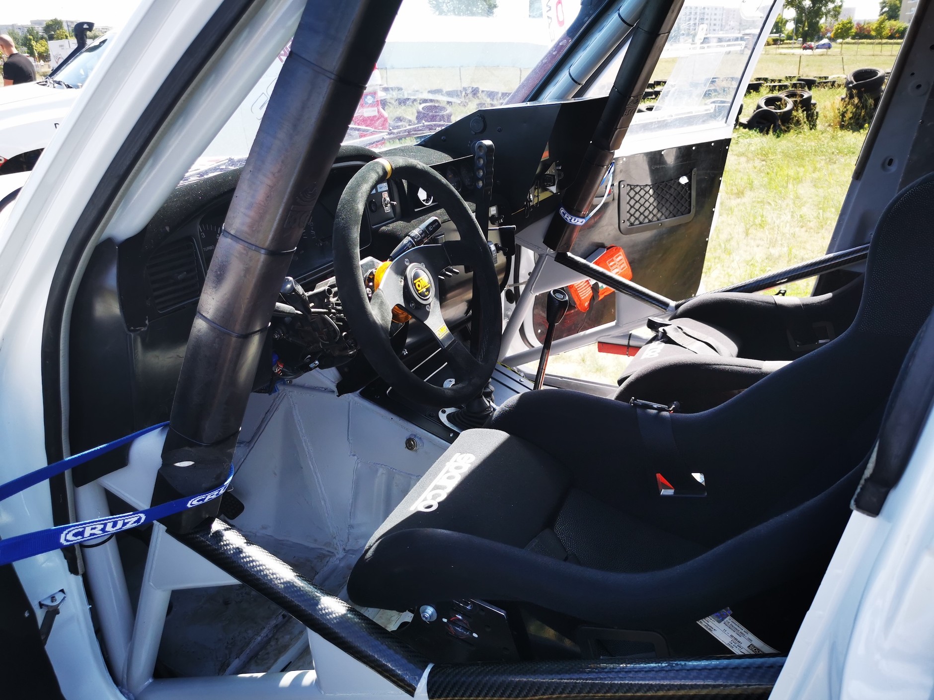 Toyota Land Cruiser HDJ80 w wersji przystosowanej do rajdów ekstremalnych