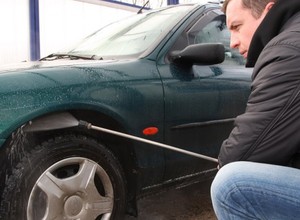 Jak porządnie umyć auto po zimie?