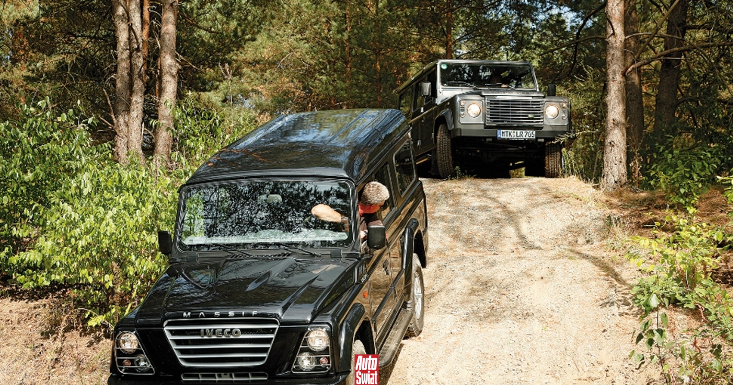Ekstremaliści - Czyli, Land Rover Defender kontra Iveco Massif - Auto Świat