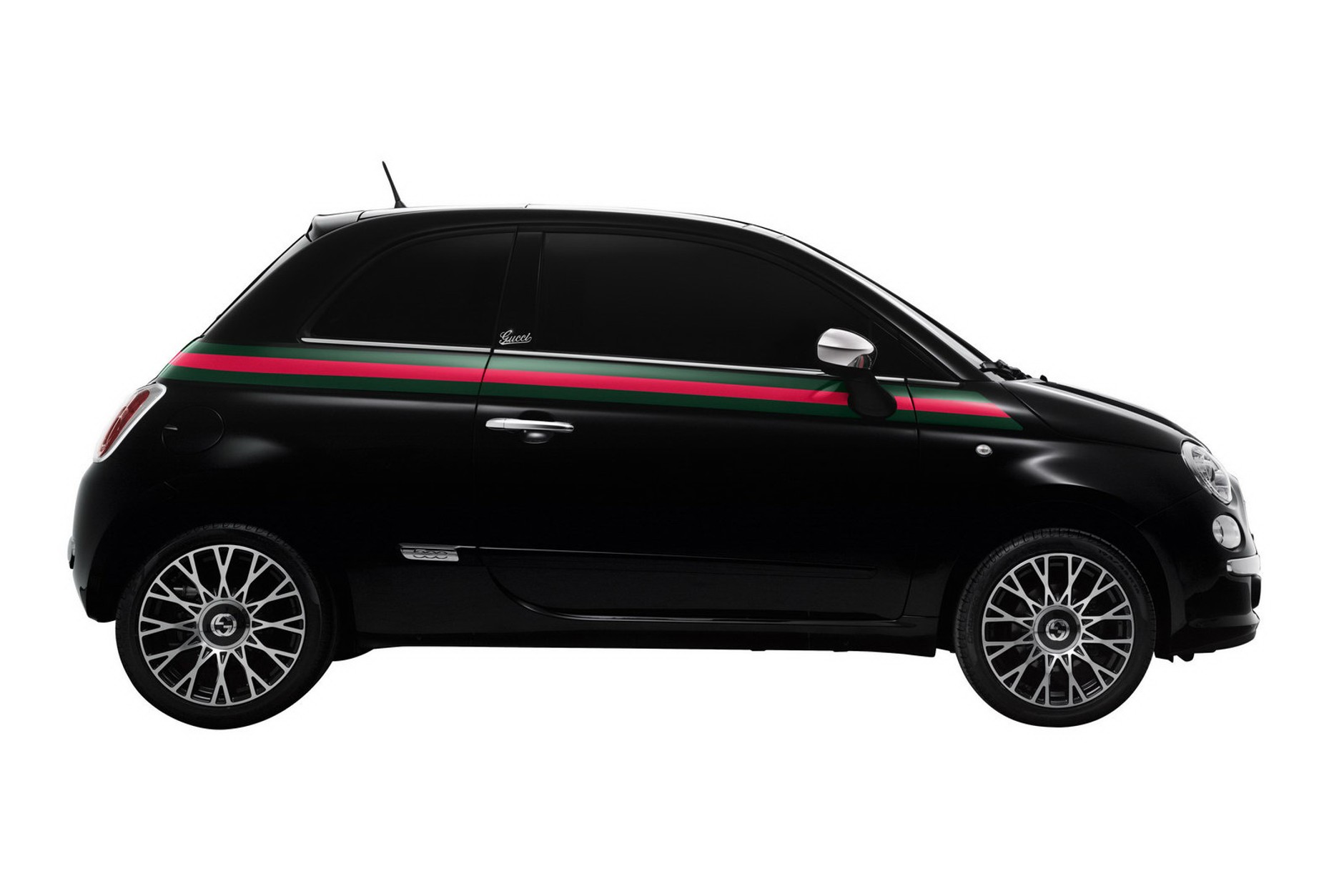 500 by Gucci zaparkuje w Genewie