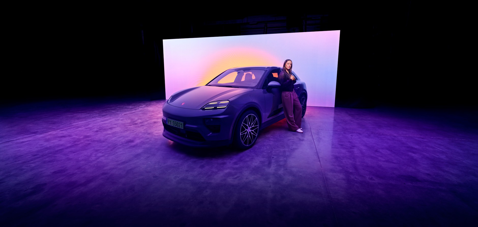 "Bądź zmianą, pozostań sobą" – Iga Świątek w kampanii nowego elektrycznego Porsche Macana