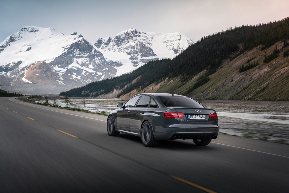 Audi RS 6 C6 sedan