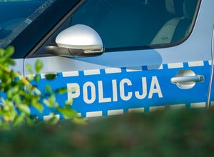 Policja chce kupić radiowozy, ale przetarg budzi wątpliwości. Diler zwraca uwagę na jeden szczegół