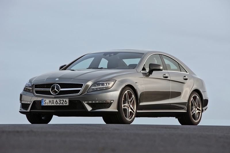 Mercedes CLS63 AMG ma rozdwojoną jaźń i świetnie wychodzi na zdjęciach