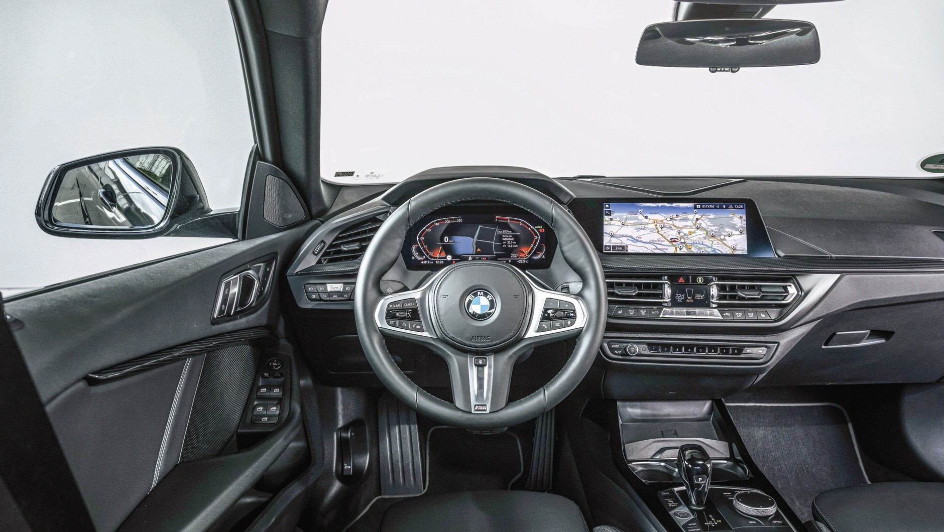 BMW 218i Gran Coupe - kokpit