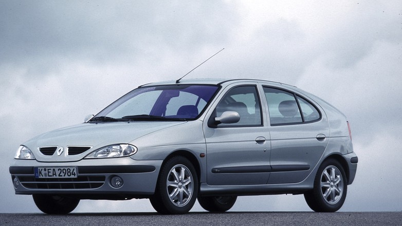 Który 10-letni kompakt warto kupić?