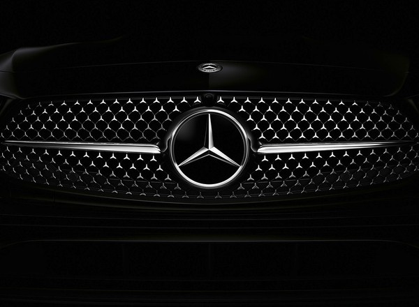 100 lat gwiazdy Mercedesa. Najcenniejsza marka luksusowych samochodów na świecie