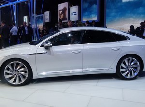Volkswagen Arteon - przykuwa uwagę