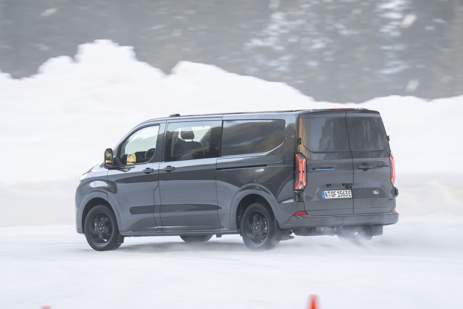 Ford E-Transit AWD