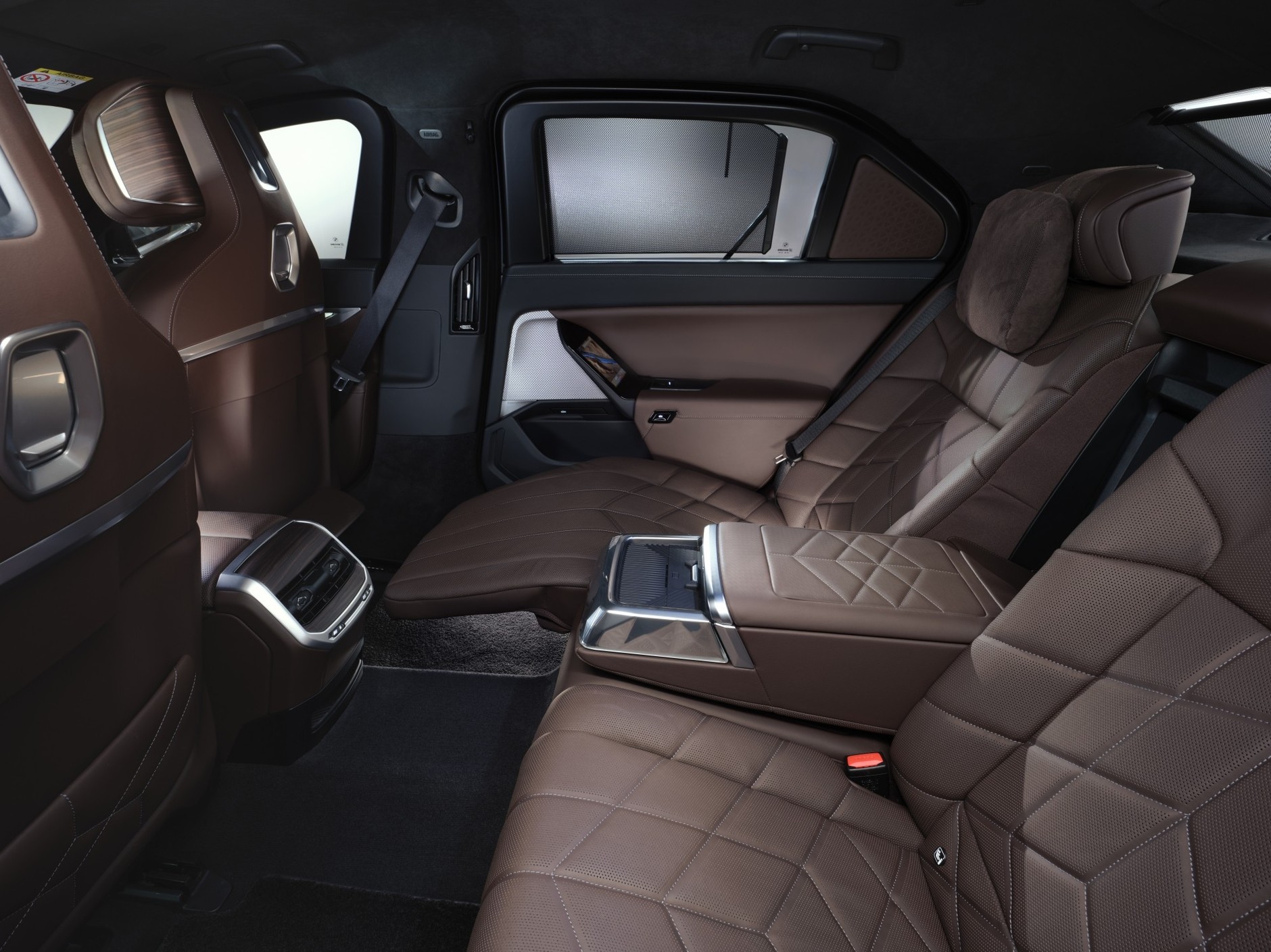 BMW serii 7 Protection. Jeżdżąca kapsuła bezpieczeństwa